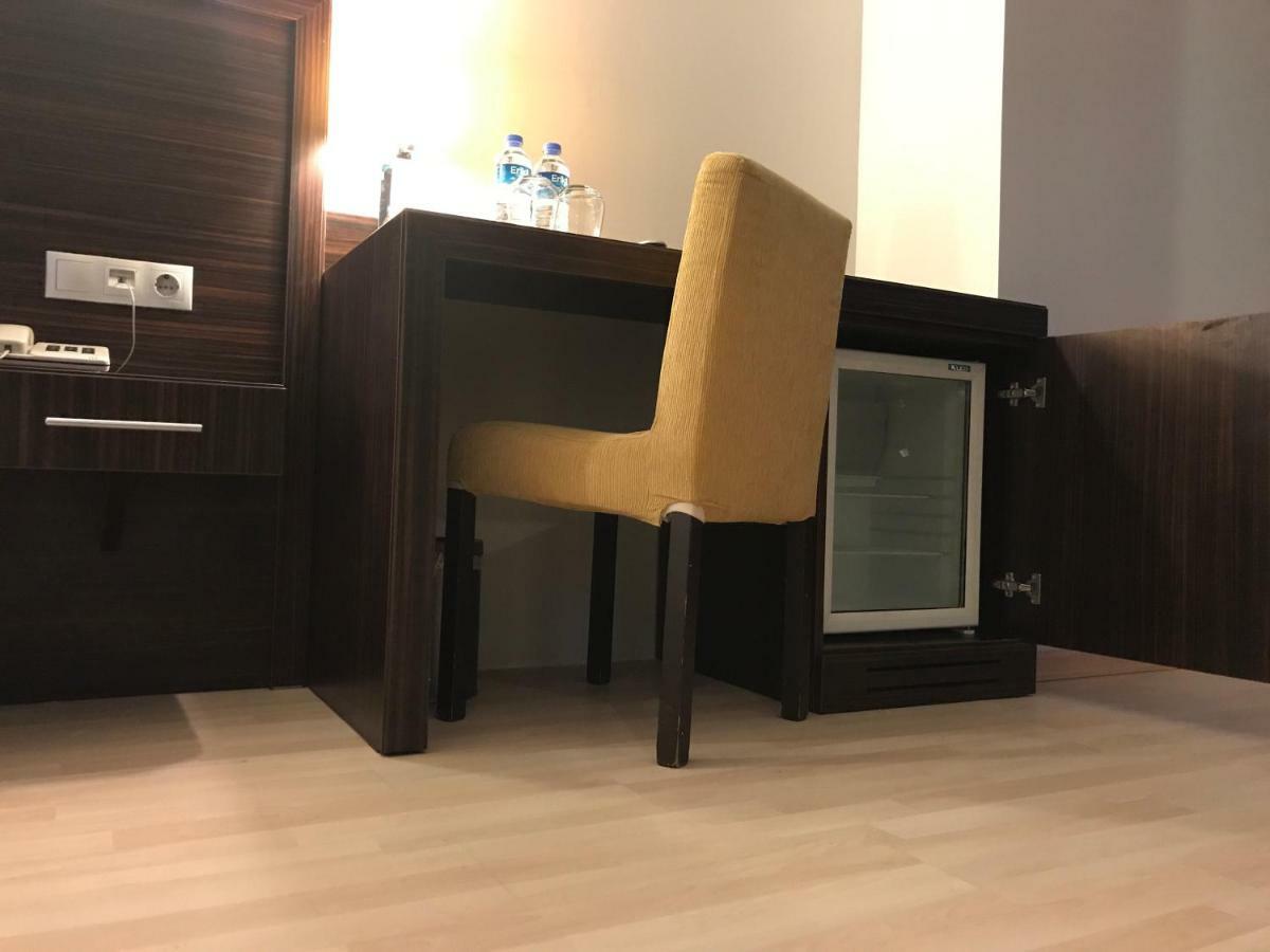 Mim Hotel Istanbul Exteriör bild