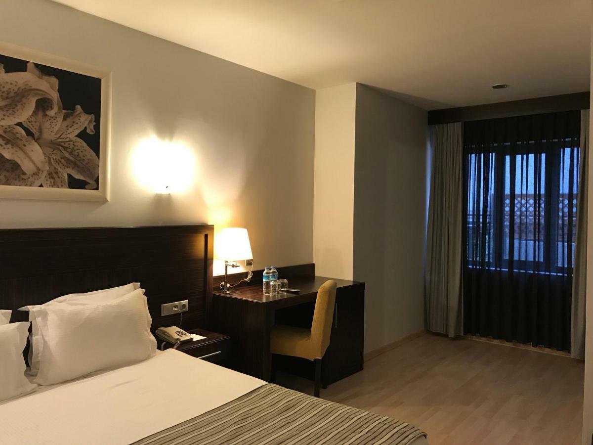 Mim Hotel Istanbul Exteriör bild